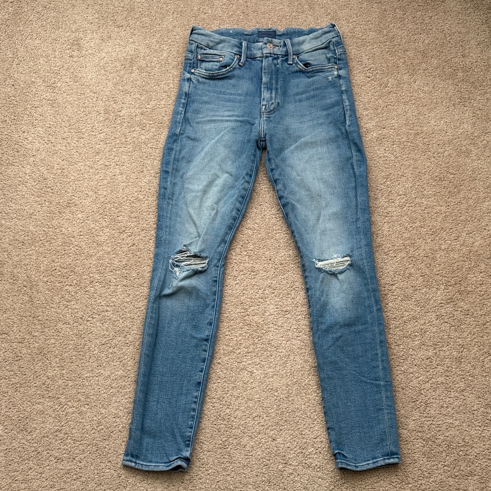 MOTHER The High Waisted Looker Distressed in Dropping Out Wash Jeans Size 26 - Picture 3 of 12